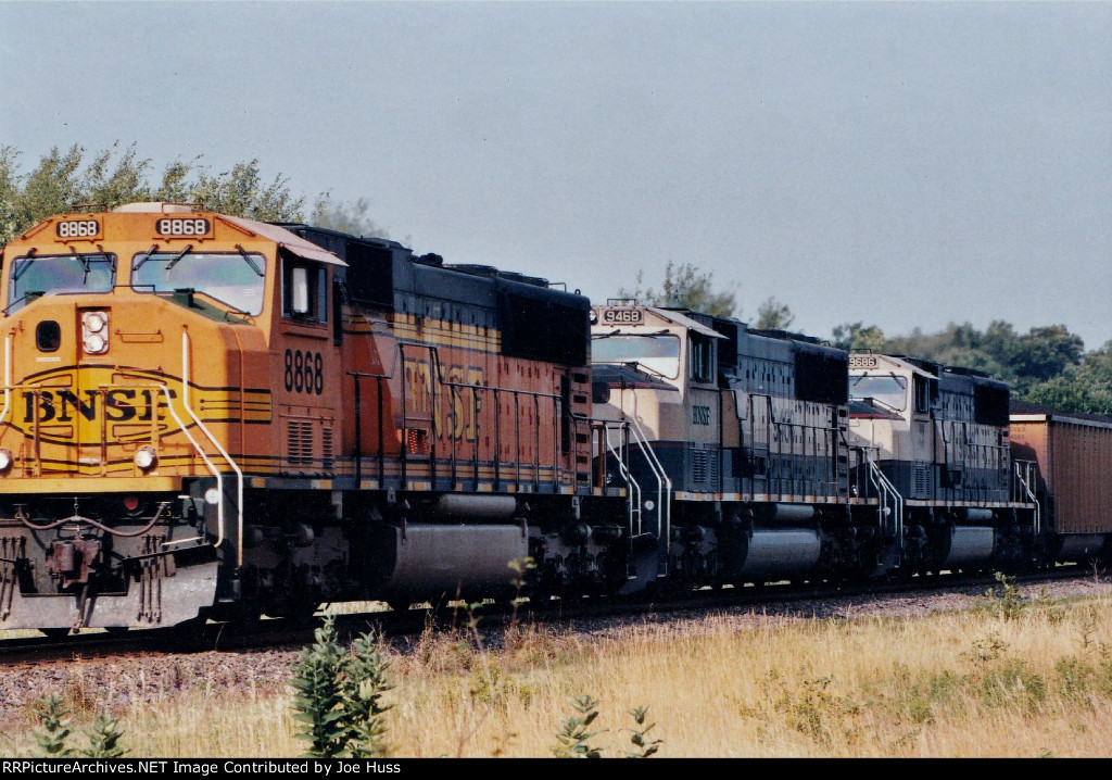 BNSF 8868 East